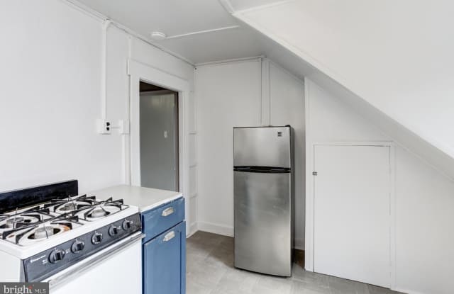 1307 W NORTHERN PARKWAY Gallery 4