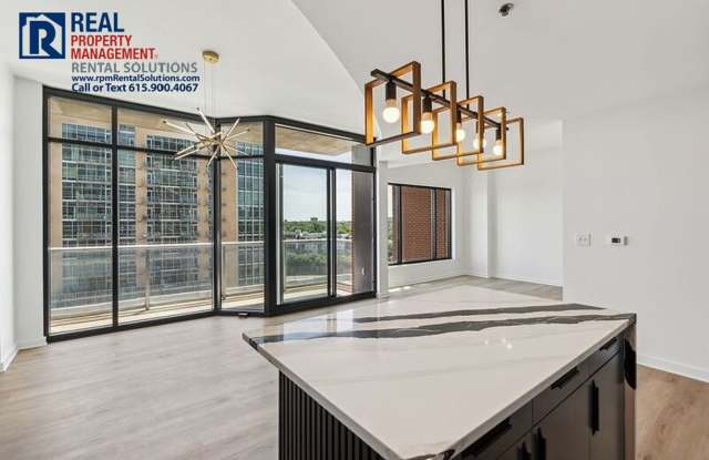 Modern, high-end condo in the ICON! So many amenities! photos photos