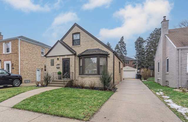 7107 N Melvina Avenue photos photos