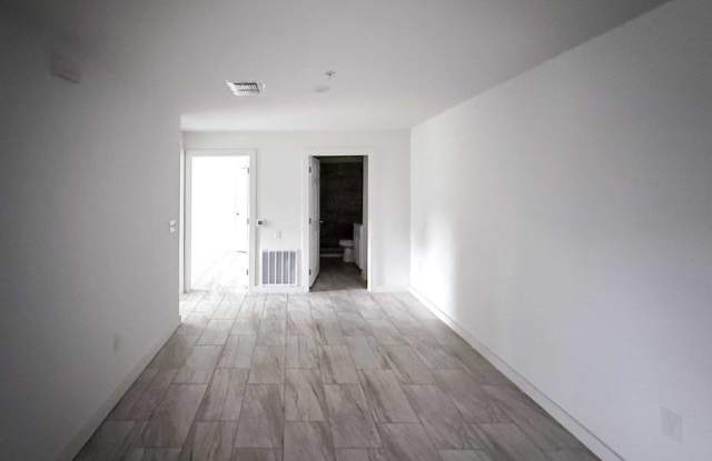 346 Ware Gallery 3