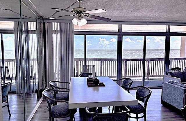 4242 Gulfbreeze Boulevard Gallery 4