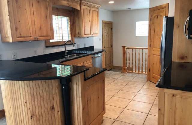 555 E 6170 S Gallery 4