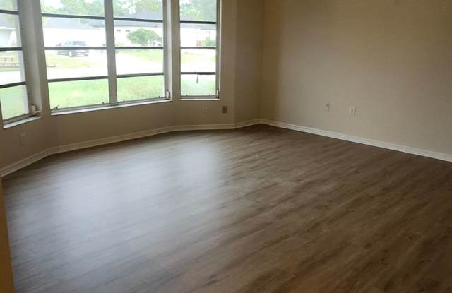 3 bedroom, 2 bath, 2 car garage HOME FOR RENT! Gallery 4