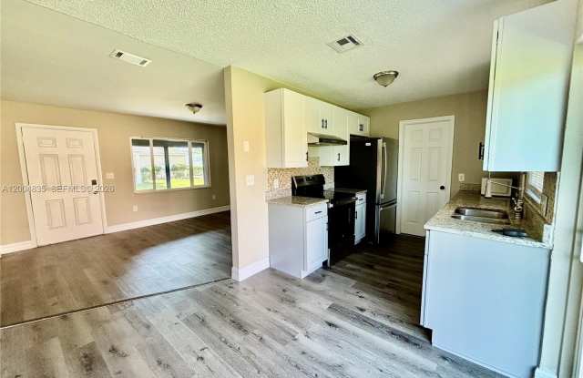504 Blackbird Lane photos photos