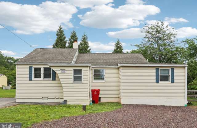 2774 WOODLAND AVENUE photos photos