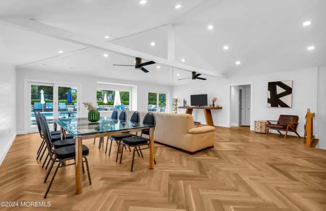 455 W Lincoln Avenue photos photos