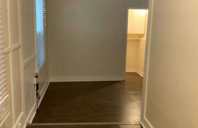 Sonoma Blvd - 1716 1720 Gallery 3