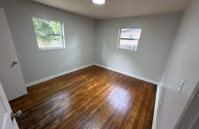3-bedroom, 2-bathroom single-family home Gallery 4