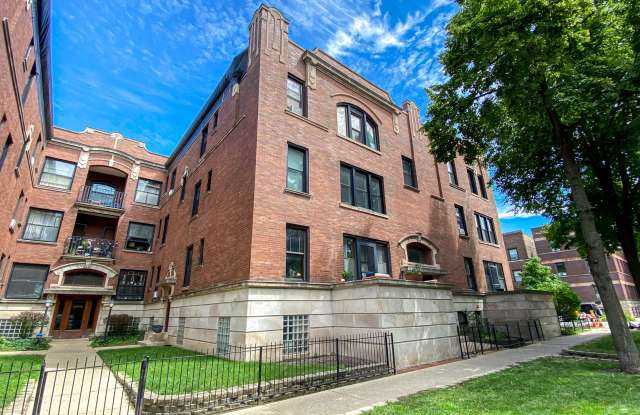 1200 West Waveland Avenue Gallery 2