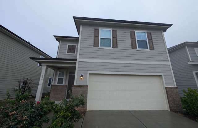 Room in 4 Bedroom Home at Eastcott Ave photos photos