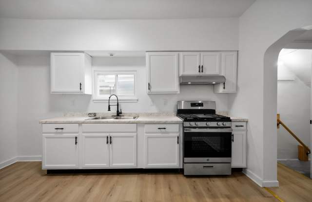 Stunning 3 bedroom home in Pittsburgh available now! photos photos