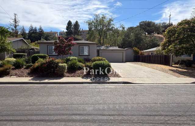 4 Bedroom 2 Bath House with Large Backyard and Spacious Outdoor Shed photos photos