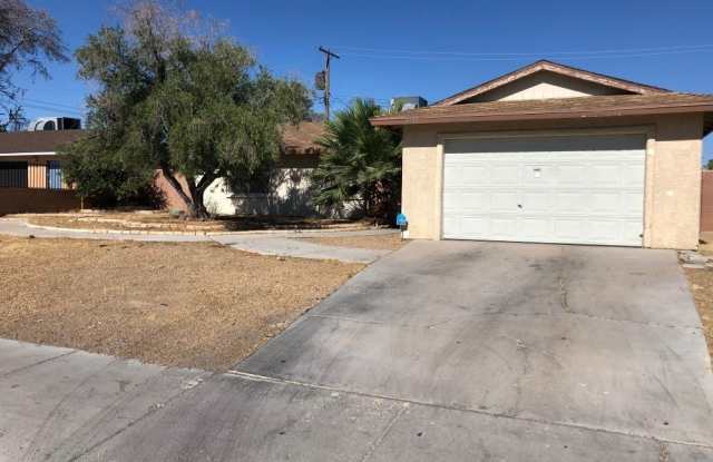 5373 Maryland Parkway - 5373 Maryland Parkway, Paradise, NV 89119