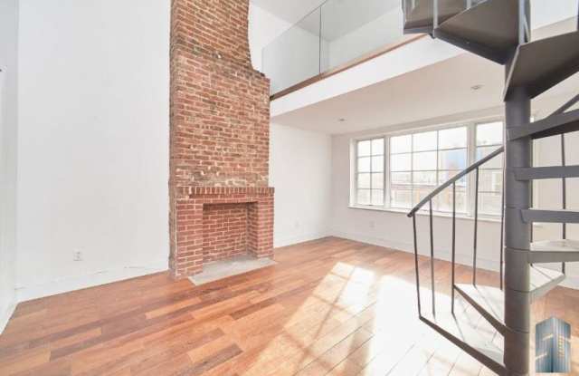 207 North 6th Street Gallery 2