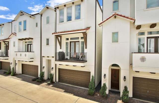 Stunning Mediterranean Three-Bedroom Home! - 1221 Bonner Street, Houston, TX 77007