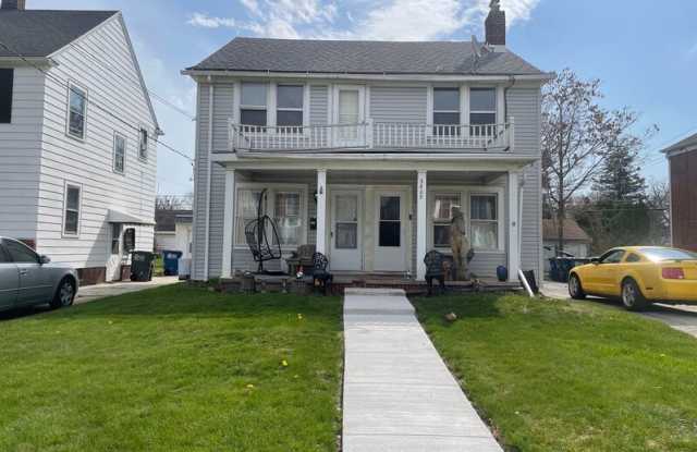 3808 Torrance Dr- upper - 3808 Torrance Drive, Toledo, OH 43612