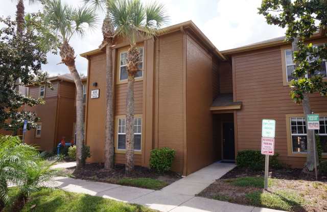 Residences at Sabal Point Spacious 2/2 Gallery 1