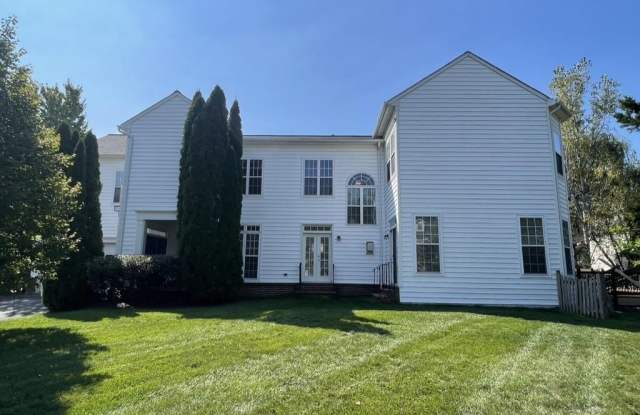 21825 WINGFOOT Court Gallery 3