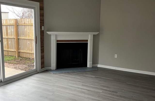 406 ESSEXWOOD Court Gallery 3
