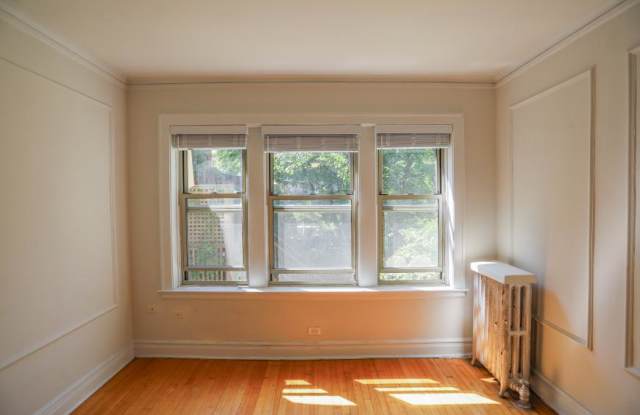 5728 South Blackstone Gallery 2