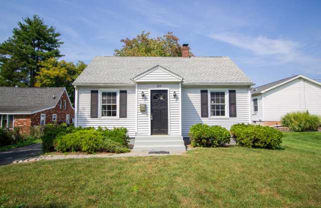 For Rent - Newly Renovated Cape Code In Colonie! photos photos