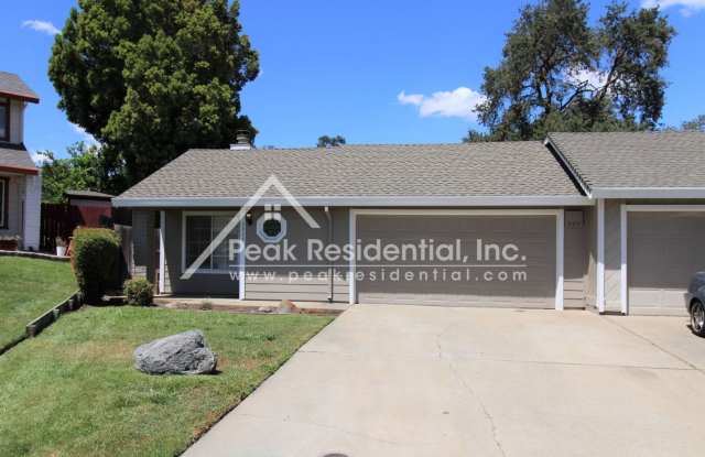 Spacious Foothill Farms 3bd/2ba Duplex with 2 Car Garage photos photos