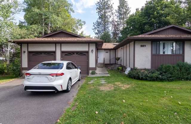 4 Bed, 2 Bath Duplex Next to EWU! photos photos