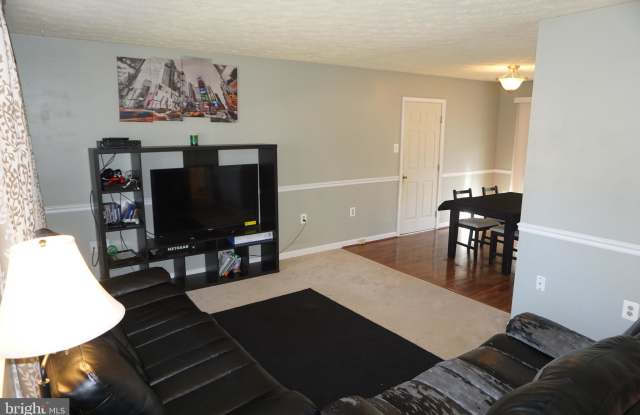 12525 SPRING DRIVE Gallery 2