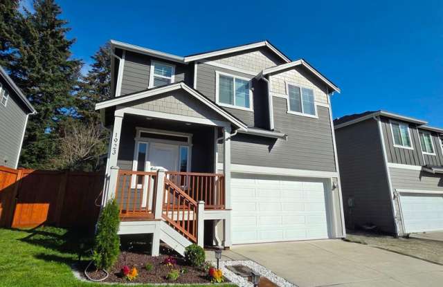 Four Bedroom for Rent in the HEART of Port Orchard. Available 10/10/2026. Gallery 1