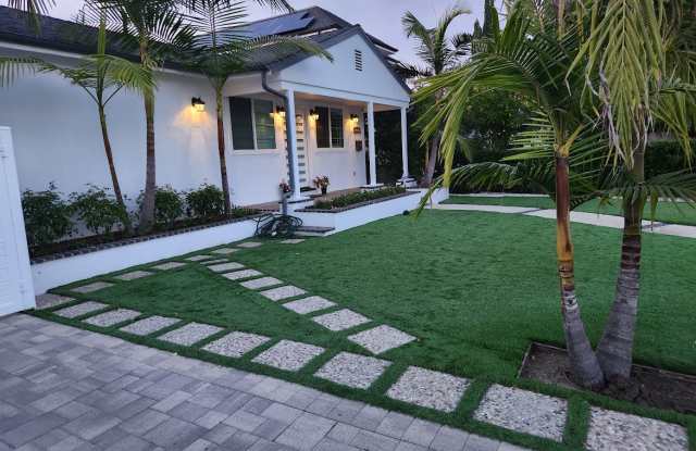 4537 Katherine Avenue - 4537 Katherine Avenue, Los Angeles, CA 91423