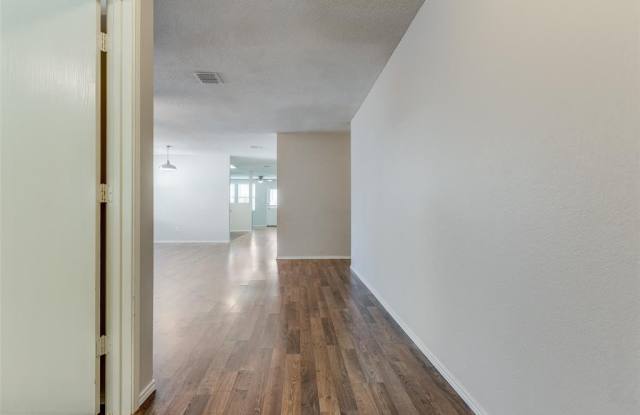 5421 Still Canyon Drive Gallery 4