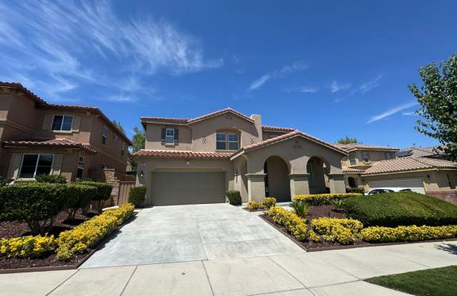 5 Bedroom Canyon Hills home - owner pays all utilities photos photos