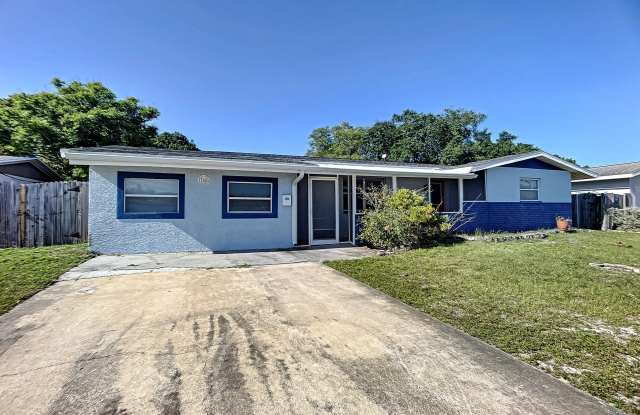 200 Grove Boulevard photos photos