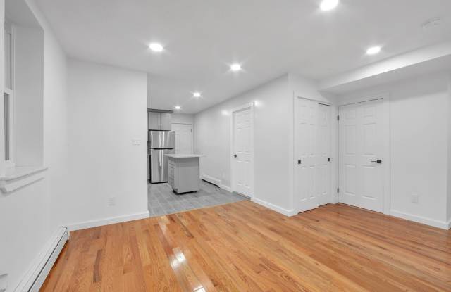 21 -14 45th Road Gallery 4