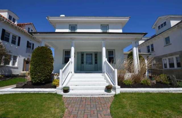 109 S Quincy Ave - 109 South Quincy Avenue, Margate City, NJ 08402