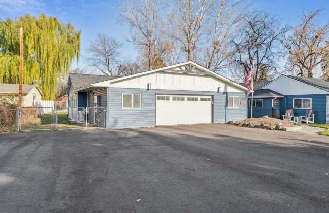 Home for rent with large backyard! 4306 Plum St photos photos