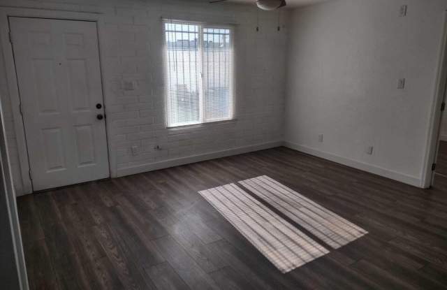 3224 W Jackson Street Gallery 4