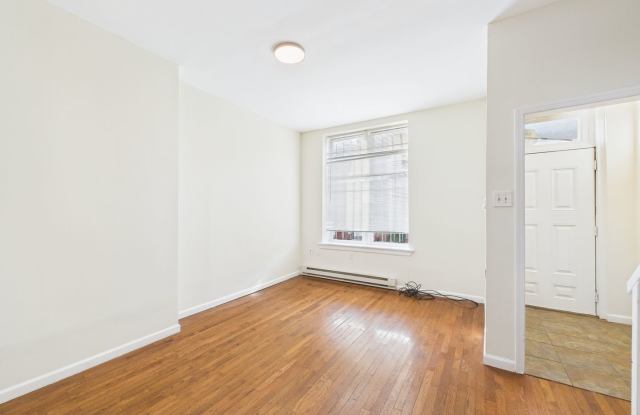 HUGE 3 BED 2 bath NEAR TEMPLE UNIVERSITY Available Now photos photos