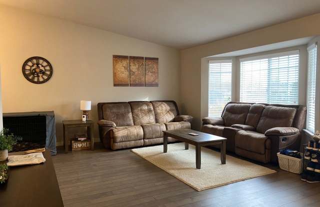 9221 34th Pl NE Gallery 2