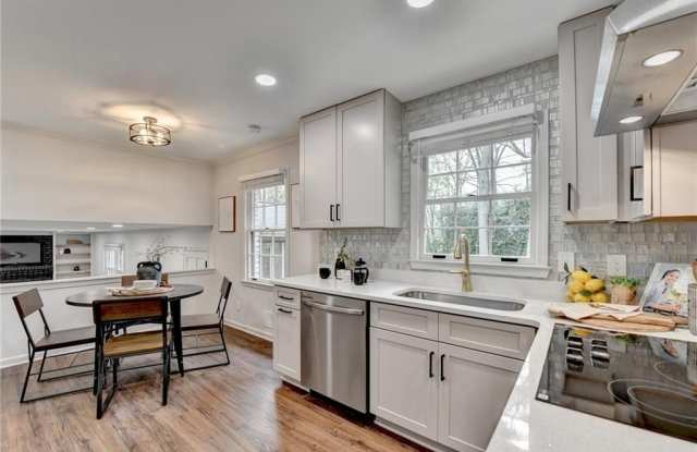 1450 CEDARHURST Drive photos photos