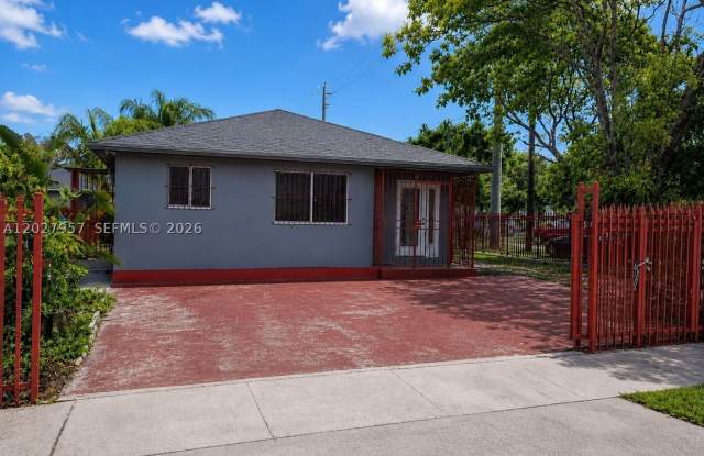 4952 NW 21st Ave photos photos