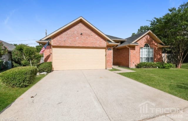 752 Rockett - 752 Rockett Lane, Cedar Hill, TX 75104