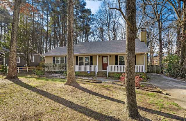 Just right 3 bedroom, 2 bath ranch with hardwoods and fenced yard! photos photos