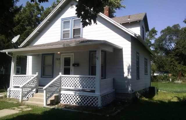 SPACIOUS 3 BEDROOM HOME READY TO WELCOME YOU photos photos