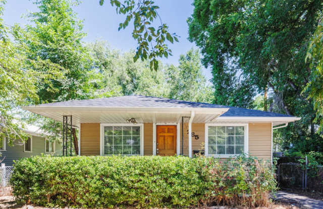 Quaint Updated Salt Lake Bungalow - great location! Gallery 4