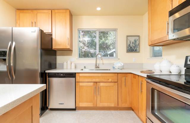 49 Emery Bay Dr Gallery 4