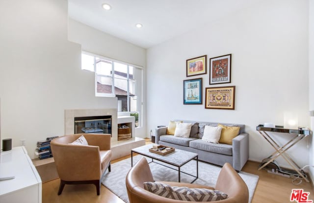 1135 17TH Street - 1135 17th Street, Santa Monica, CA 90403