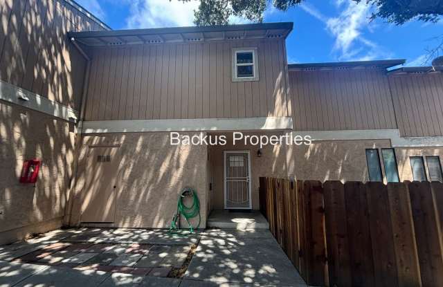 Updated three-bedroom unit in North Salinas photos photos