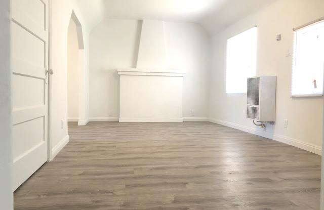 4218 Lockwood Ave photos photos