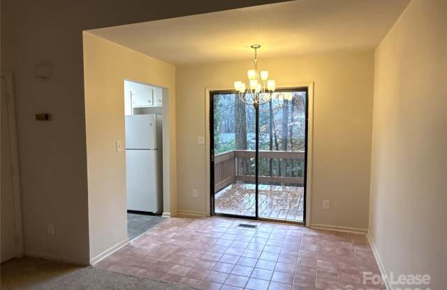 4005 Larkspur Lane Gallery 3